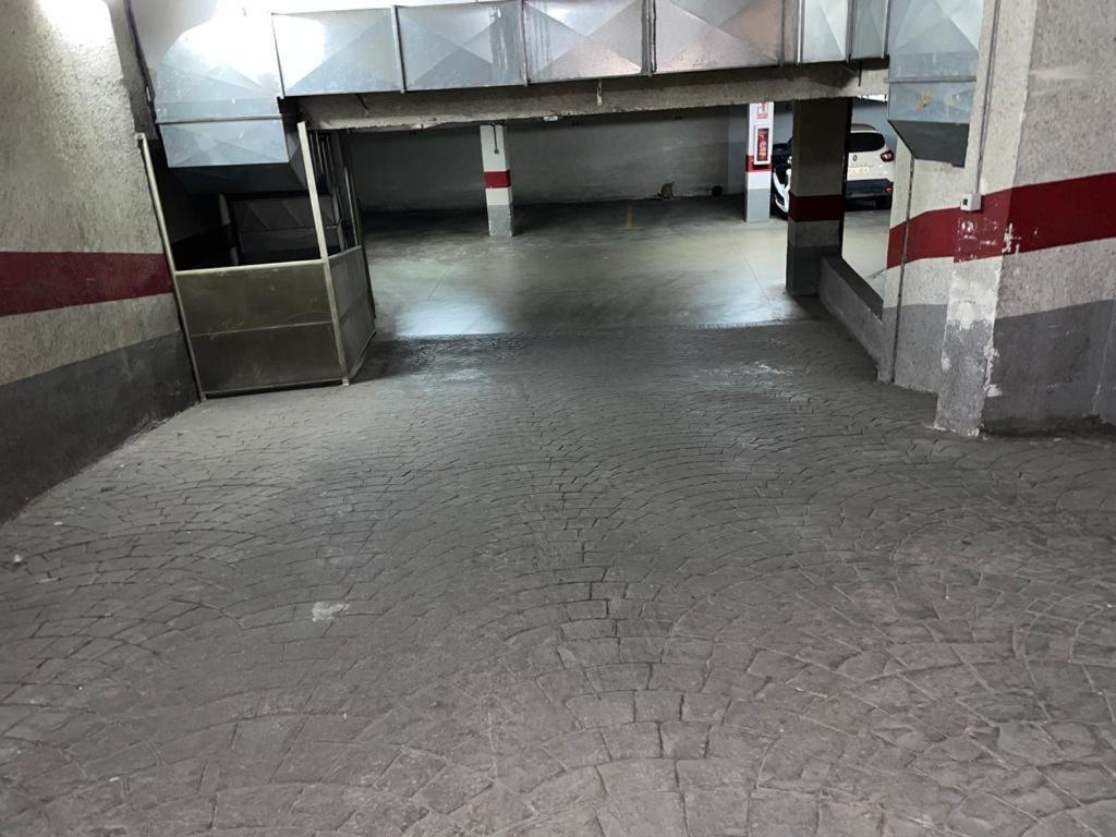 Gran Apartamento Con Parking Gratis Centro De Malaga Exterior photo